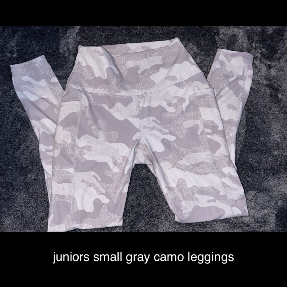 Gray camo leggings size small